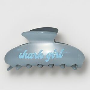 Finatics “Shark Girl” Claw Clip in Pearl White & Blue